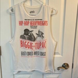 BIGGIE VS TUPAC Hip-Hop Heavyweights Graphic Muscle Tee